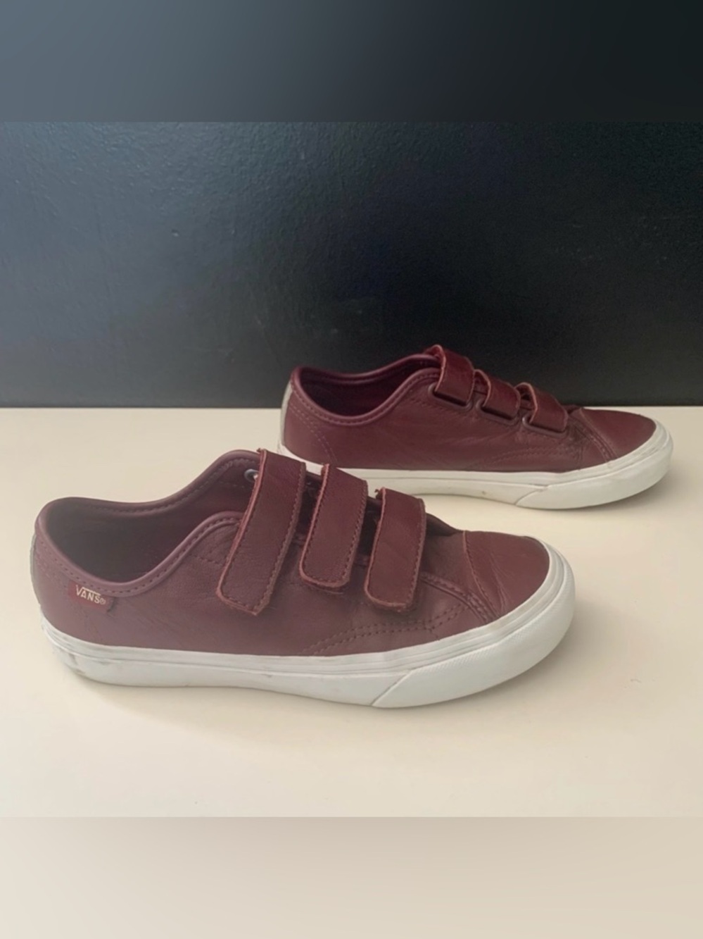Vans Women's Leather Sneakers Burgundy Low Top Size 6.5